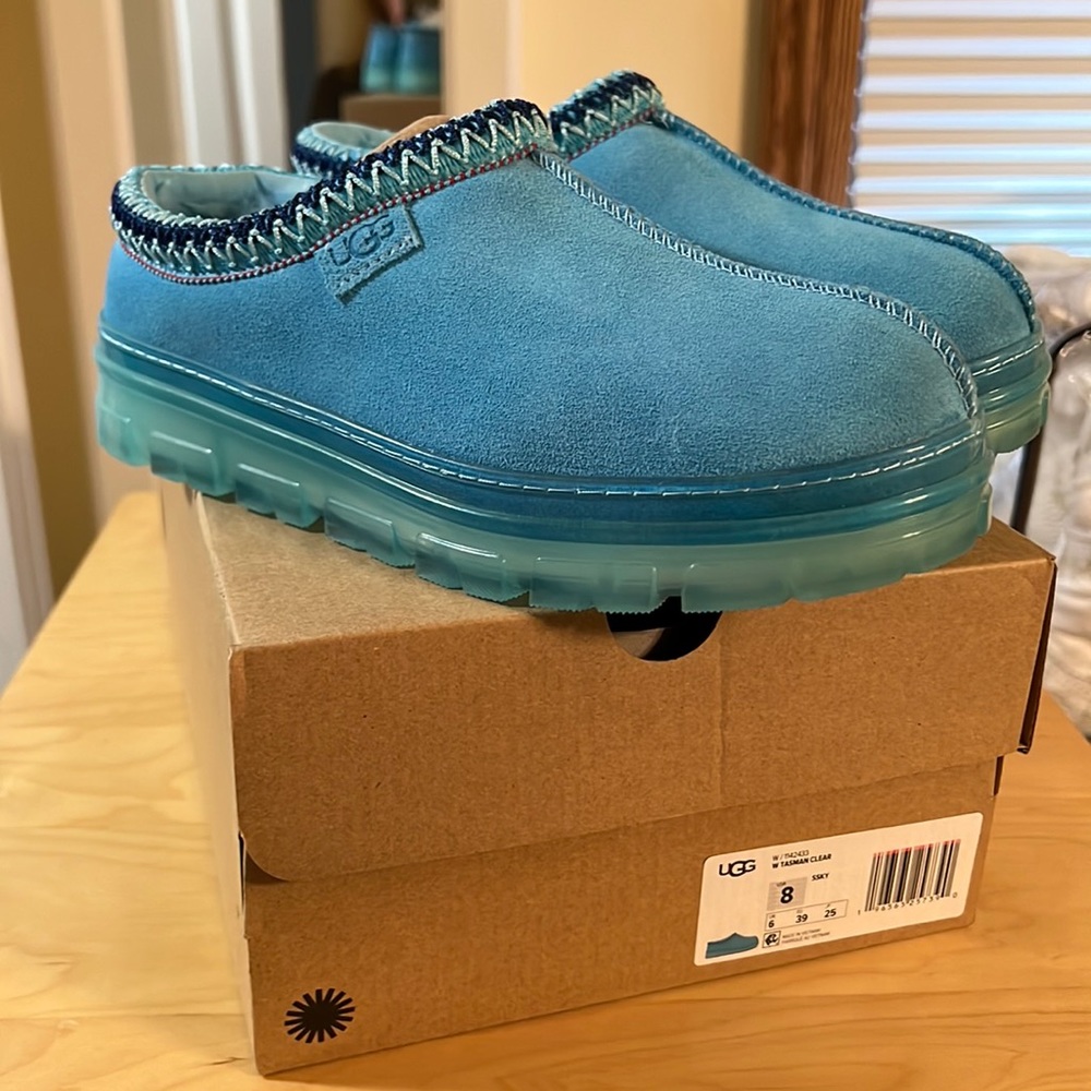 Ugg - Tasman Clear - Sky Blue - Size 8 - NIB